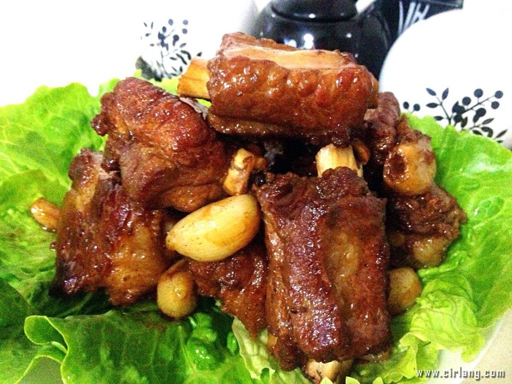 从来就不是个素食者--《蒜香排骨》