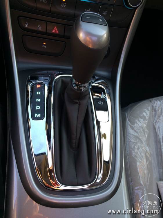 132309z32mcm25l6yzm352.jpg