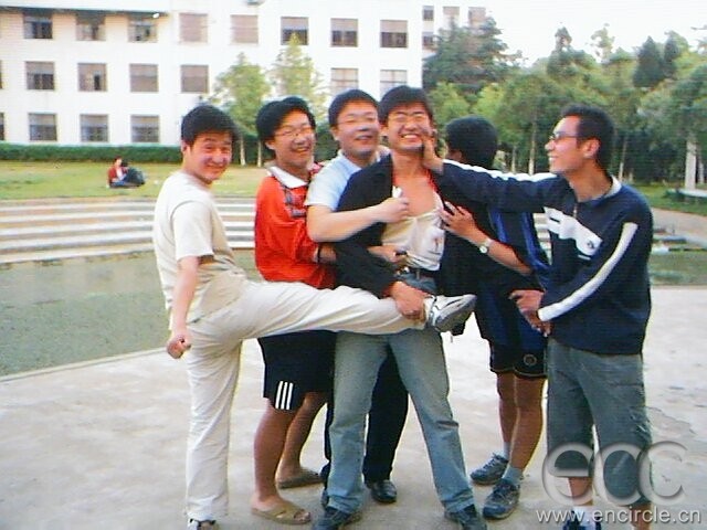 1084986-ActR5Q7BNRKm65eq27NGBjEneEQOK4.jpg